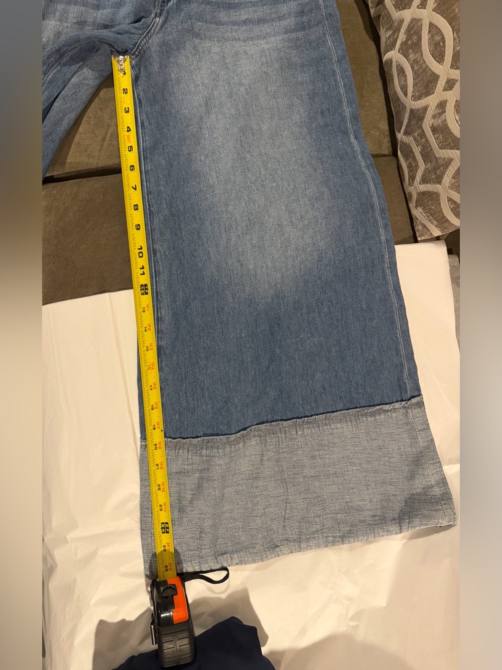 Kut from the Kloth Two-Tone Blue Wide-Leg Denim Jeans - Picture 10 of 10